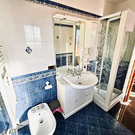 Rooftop Marconi アパート