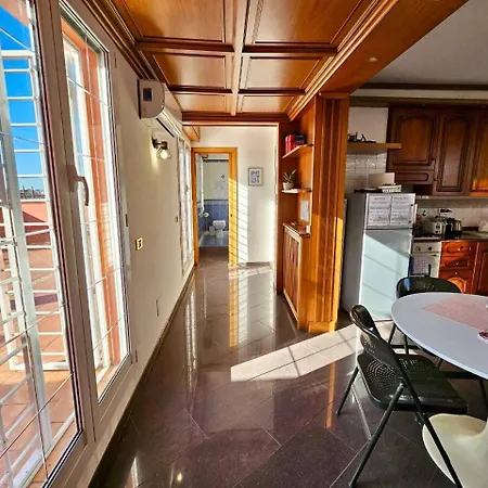 Rooftop Marconi アパート